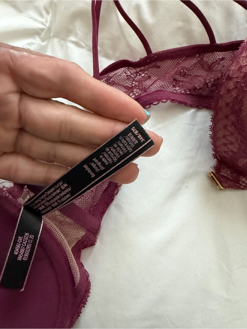 Victoria's Secret Lace Push-Up Bra - Wine - Picture 3 of 3